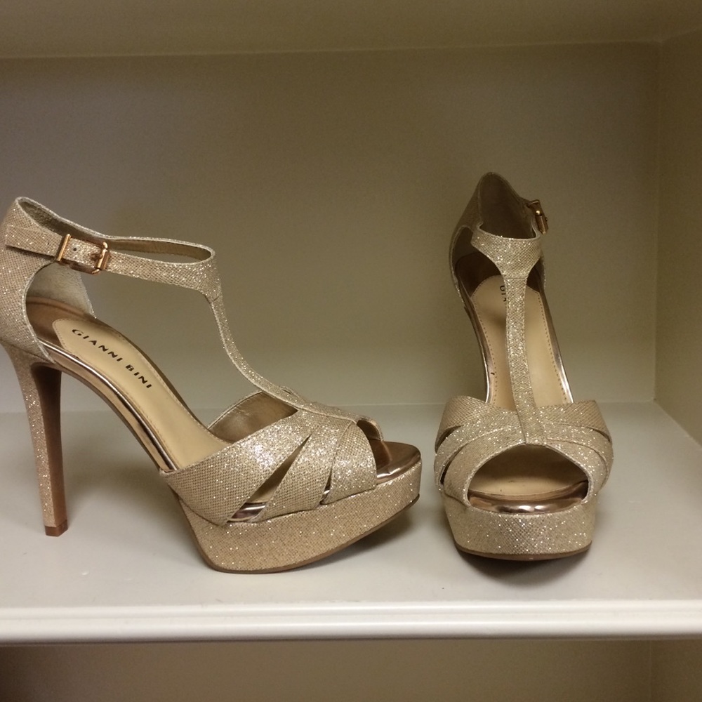 Gold Gianni Bini Heels